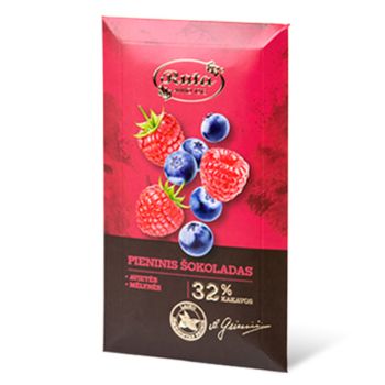 Milk chocolate with raspberries and blueberries 