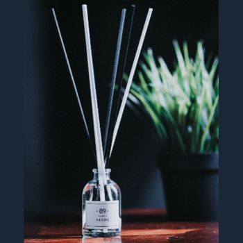 HESWE: Green notes, Mandarin, Papaya, Bergamot, Citrus, Aquatic