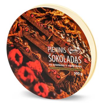 Milk chocolate with raspberries and blueberries 