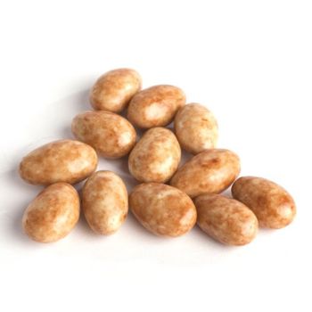 Almonds in white chocolate with cinnamon 